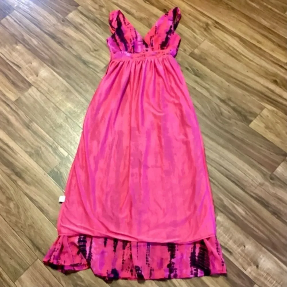 What’eva bare Back Plunging V-neck Lined‎ Maxi Dress Small